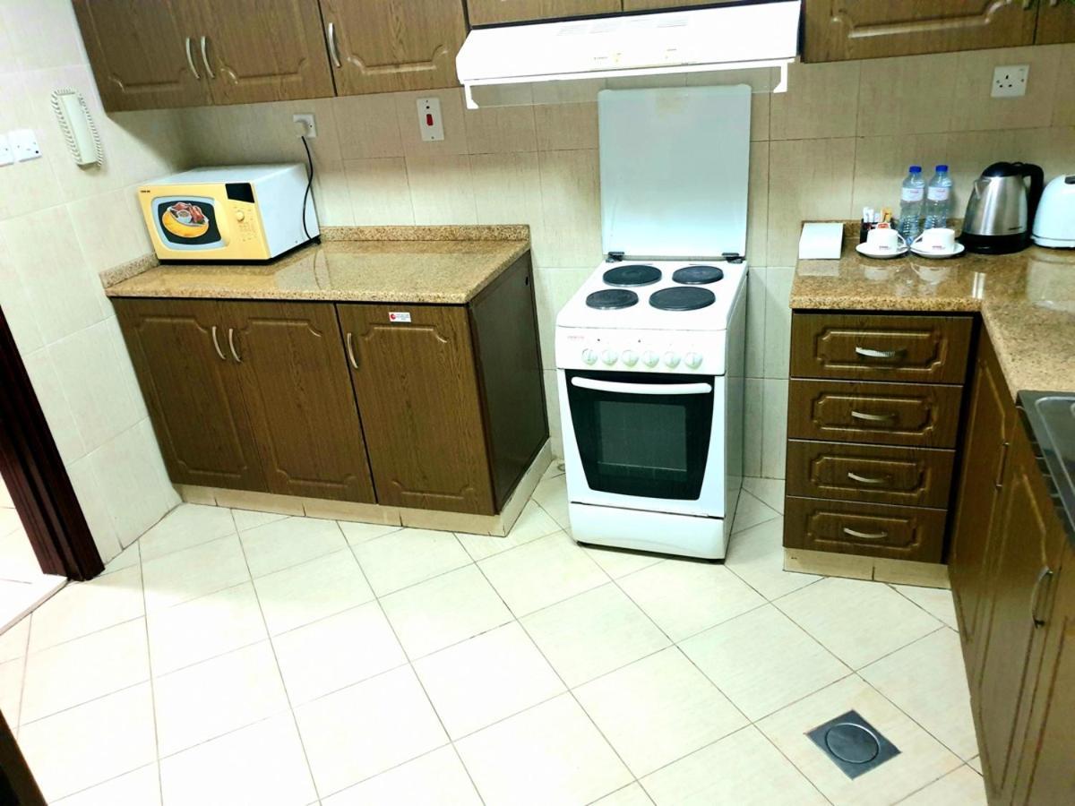 Fortune Classic Hotel Apartment, Dubai Airport ,Near Dafza Metro Station Exterior photo